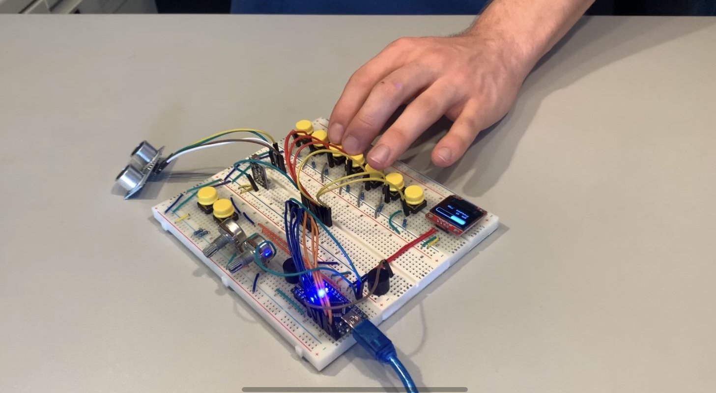 Nos étudiants en 1ère année travaillent sur un projet de synthétiseur analogique !