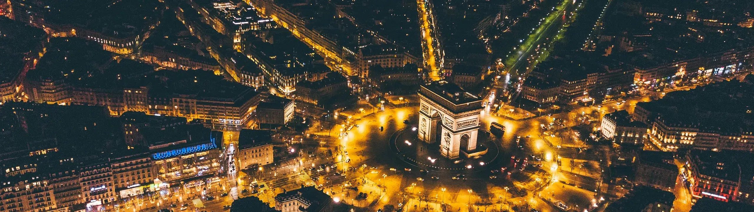 Panoramic view of Paris and the Arc de Triomphe
